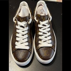 Louis Vuitton Time out Sneakers